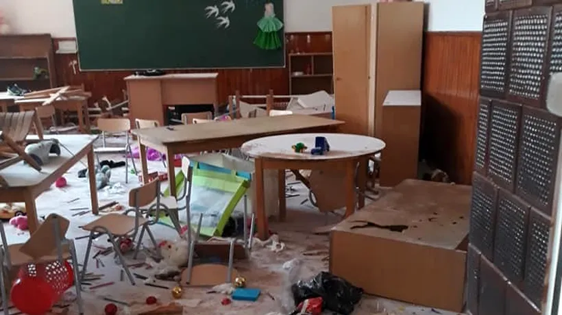 Imagini de necrezut: Trei copii au distrus o școală întreagă din cauza unei jucării care cânta - FOTO