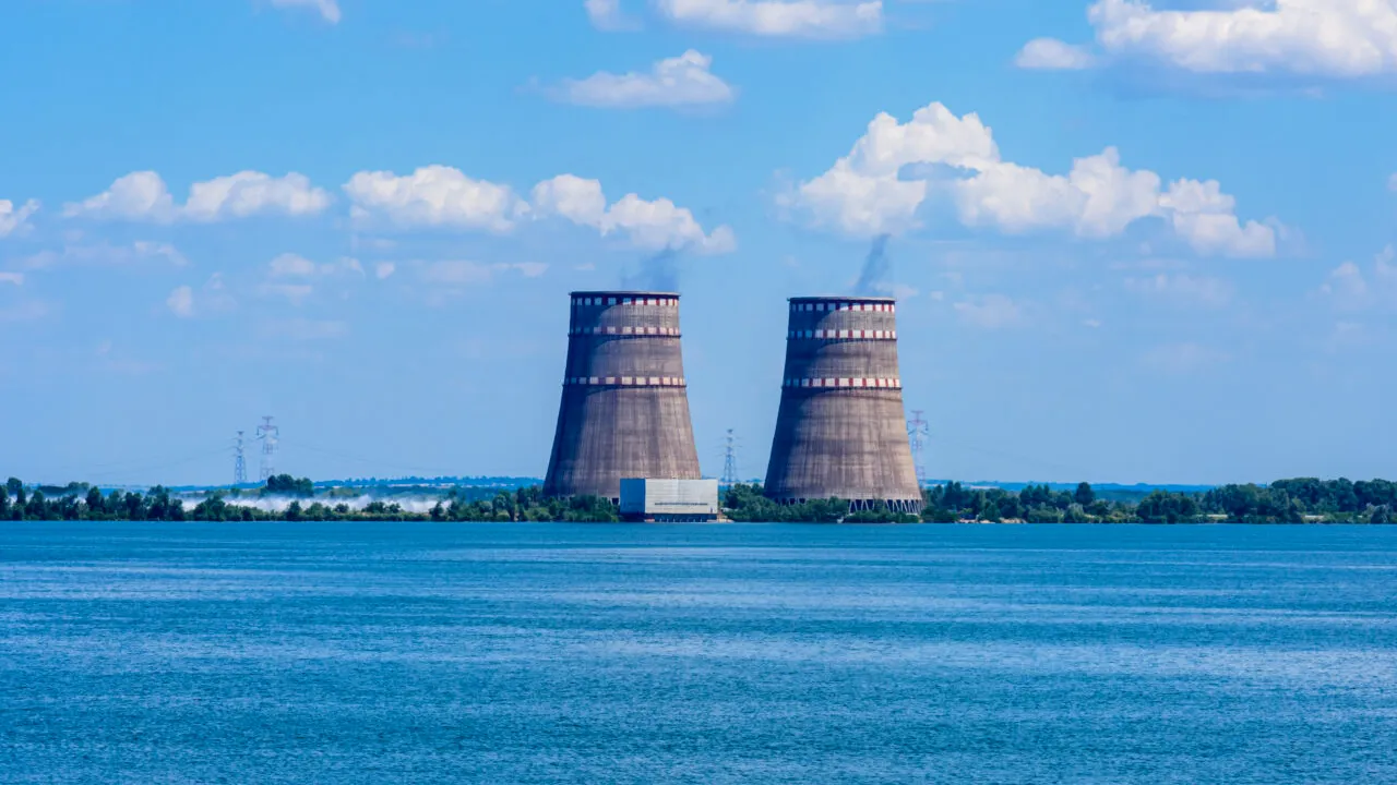Alimentarea cu energie elctrică a centralei nucleare de la Zaporojie a fost din nou oprită. Ce transmit autoritățile de la Kiev