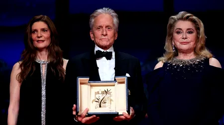Cannes 2023: Ediția a 76-a a început cu Michael Douglas premiat pentru întreaga carieră și Johnny Depp în filmul din deschiderea oficială