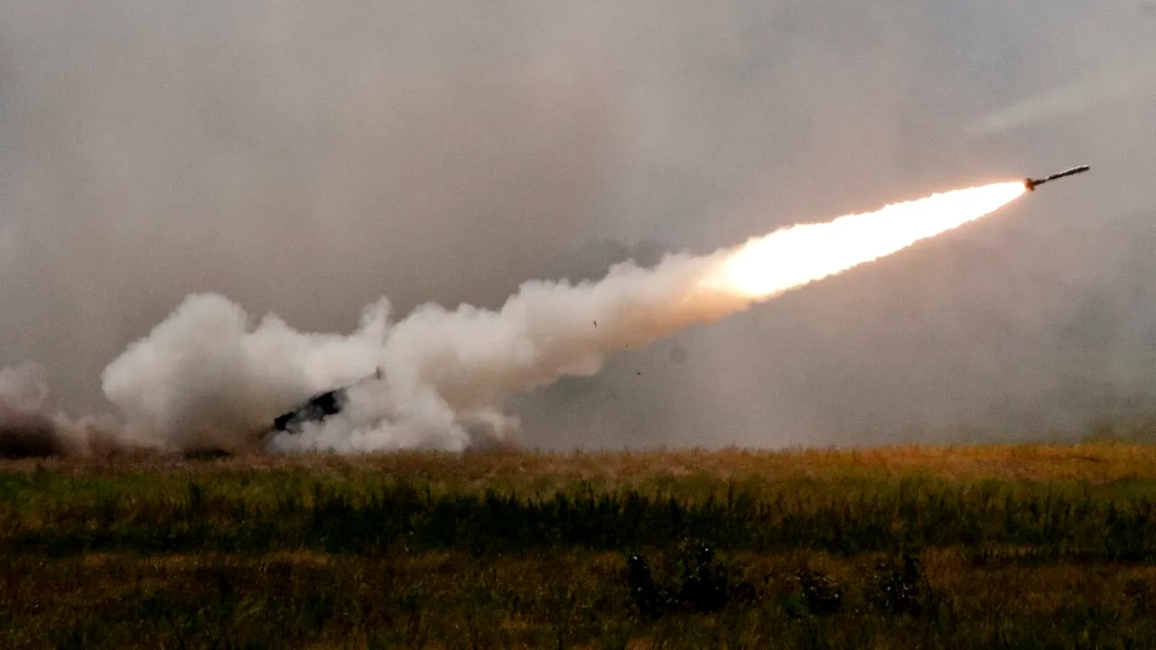 LIVE UPDATE. Război în Ucraina, ziua 340: Ucraina solicită aliaților rachete cu rază lungă de acțiune/Trei morţi şi 14 răniţi în urma unui atac cu rachetă la Kostiantynivka, în regiunea Doneţk/Rușii acuză forțele ucrainene că au atacat deliberat un spital. 14 oameni ar fi murit