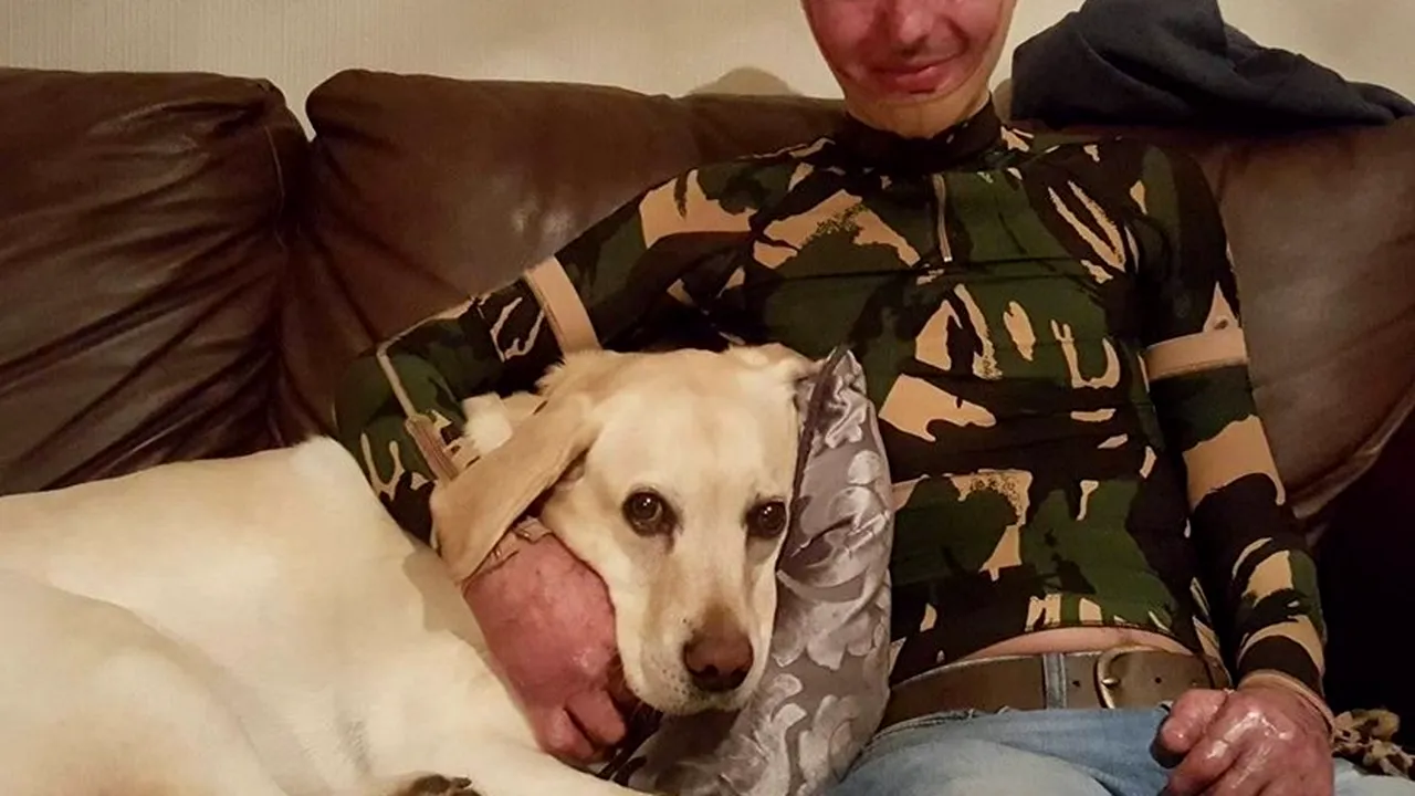 Un tânăr rănit la Colectiv susține că mama lui i-a furat banii pentru recuperare