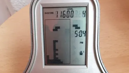 Mai ai așa ceva pe acasă?! Cu câți lei se vinde acum, în 2022, un joc Tetris din anii '90