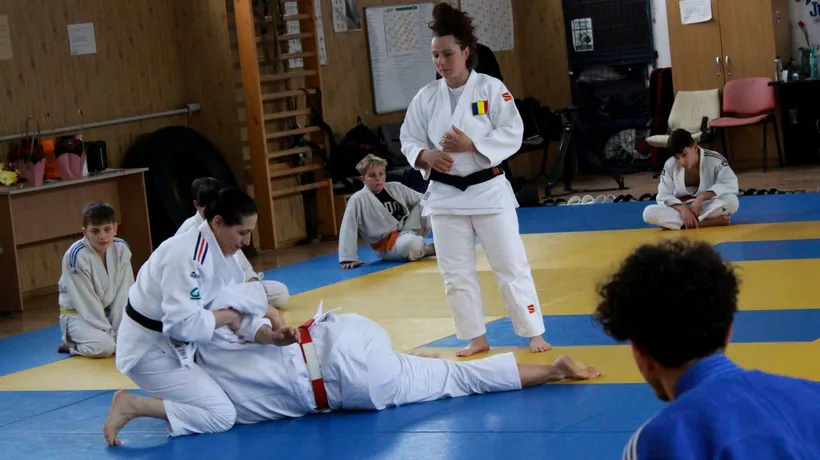 Fiica Andreei Chițu se „luptă” cu mama ei la judo