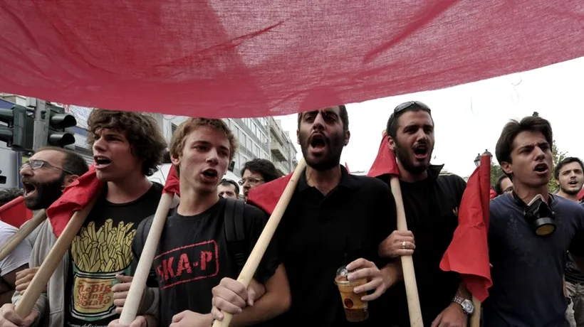 Cel puțin 60.000 de persoane protestează la Atena și Salonic