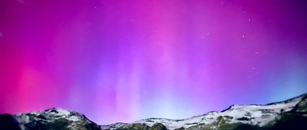 Imagini rare cu AURORA BOREALĂ. O furtuna geo-magnetică a generat cel mai spectaculos eveniment din ultimii 20 de ani