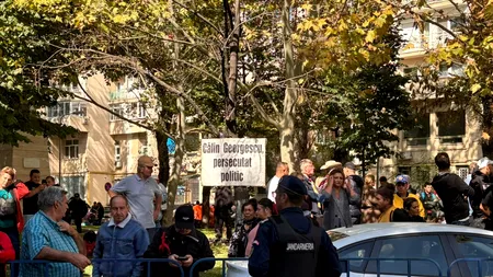 Protest în fața Arestului Central unde se află încarcerat Călin Georgescu. Cine l-a vizitat pe fostul prezidențiabil