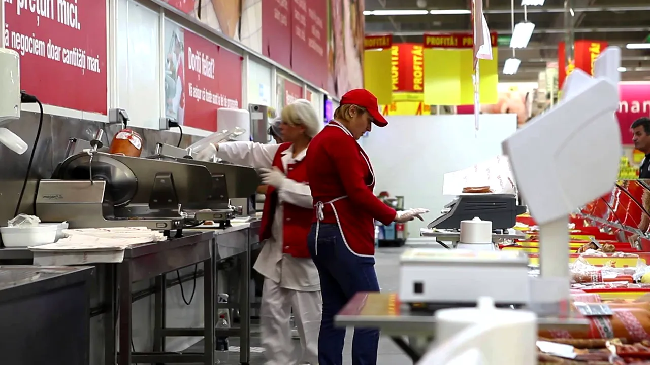 Premieră. Parteneriat național între un hipermarket și o platformă de comenzi. Produsele sunt livrate în cel mult o oră