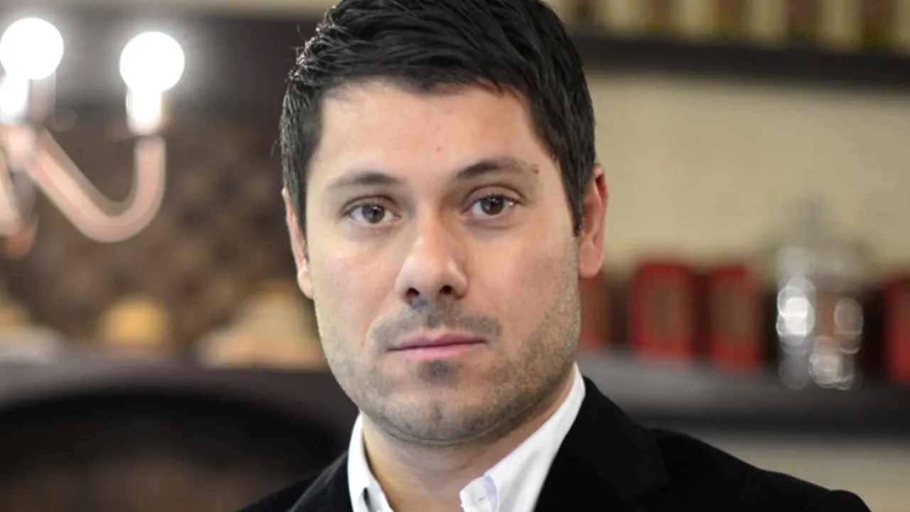 A muncit zece ani în străinătate, apoi a pierdut toți banii câștigați afară din cauza 