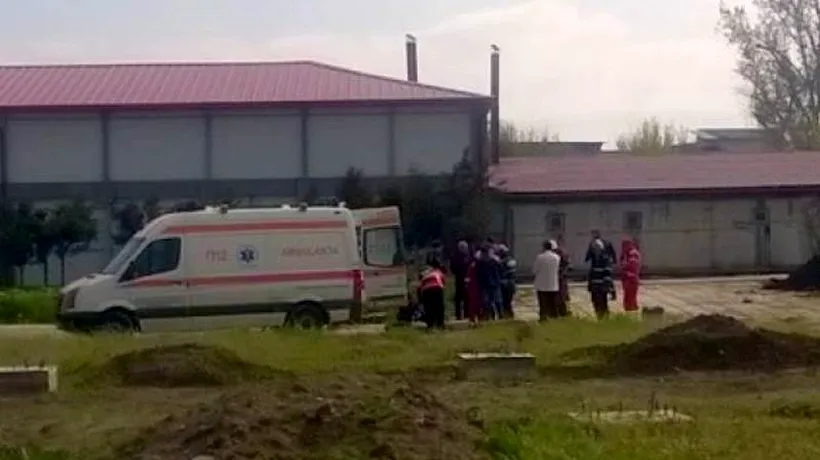 Doi muncitori au murit, la Costinești, după ce un mal de pământ s-a surpat peste ei 