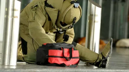 O BOMBĂ a explodat în fața sediului Federației elene de afaceri din Atena