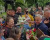 Călin Georgescu la IPJ Ilfov. Susținătorii l-au întâmpinat cu „Călin Georgescu, te iubim!”