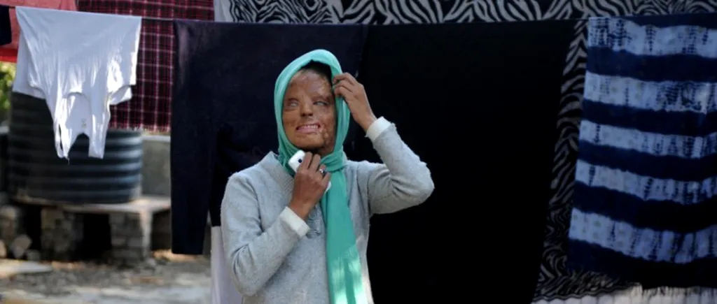 O femeie desfigurată în urma unui atac cu acid a câștigat un popular concurs de televiziune în India