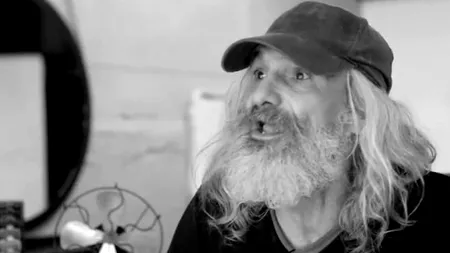 VIDEO. A intrat homeless și a ieșit prinț. Transformarea incredibilă a acestui bărbat care trăia de 25 de ani pe străzi