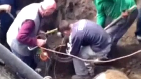 Operațiune impresionantă la Segarcea, pentru salvarea unui copil de trei ani care a căzut într-o fântână