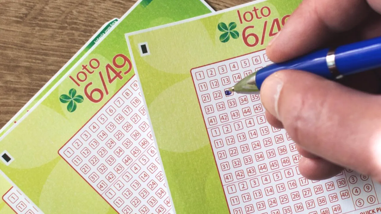 Numerele extrase la tragerea Loto de duminică, 22 martie 2026. Report de peste 1,72 milioane de euro, la Loto 6/49 – categoria I