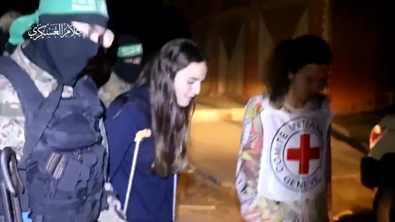 Armata israeliană anunţă că 14 ostatici israelieni şi trei ostatici străini au fost PREDAȚI Crucii Roșii de către Hamas