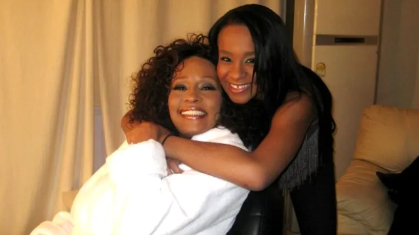 Fiica lui Whitney Houston, găsită fără semne vitale în cadă