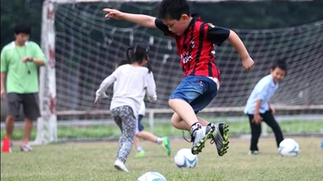 Cum ar putea fi resuscitată naționala de fotbal a Chinei. 
