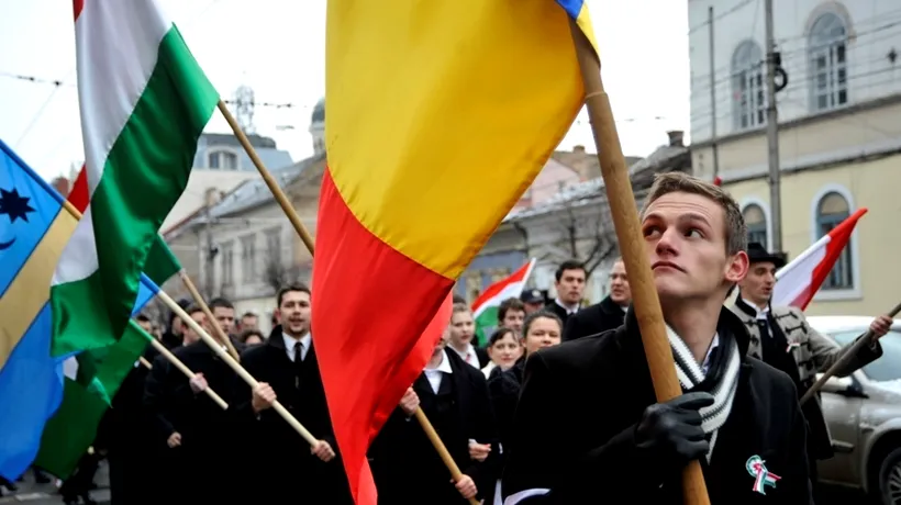 Drapelul secuiesc, dar pentru prima dată și steagul românesc, de Ziua Maghiarilor, la Cluj-Napoca