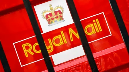 Poșta britanică, în centrul unui scandal. Ce a găsit o femeie în plic