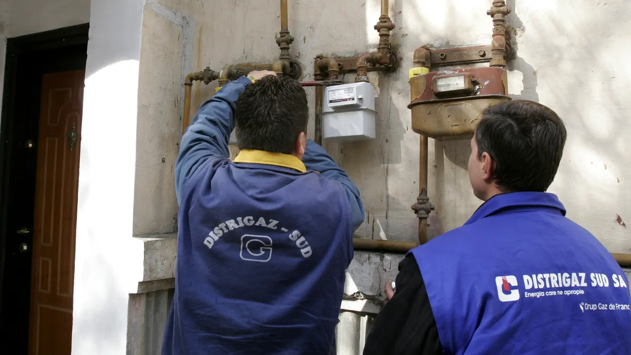 Distrigaz dă vina pe oameni pentru explozia din București. Cineva ar fi rupt sigiliul. Locatarii blocului au sunat la 112 cu 24 de ore înainte de explozie, să reclame mirosul de gaze