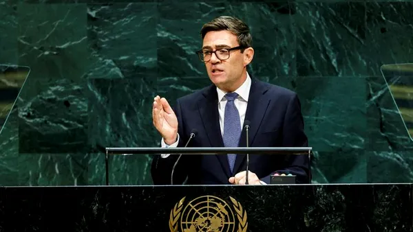 Premierul Andy Burnham ia în considerare revenirea Marii Britanii în UE: „Am putea merge până la capăt”