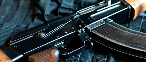 Trei adolescenți au intrat cu pistoale-mitralieră AK-47 pe proprietatea privată a lui Donald Trump