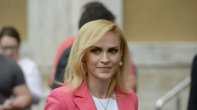 Consilierii ALDE îi cer Gabrielei Firea să reia licitația de 180 de milioane de euro pentru tramvaie