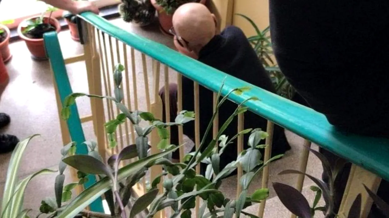 VIDEO. Coșmarul prin care trece un bolnav de cancer, infectat cu COVID-19: „I-au spus că-l duc la spital, dar l-au lăsat în stradă ca pe un câine!”