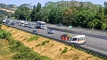 VIDEO | Un șofer român de TIR a ucis o femeie sub privirile fiului ei, pe o autostradă din Italia. Cum s-a petrecut nenorocirea