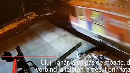 Tânăr din Cluj, la un pas de moarte, după ce, vorbind la telefon, a trecut prin fața unui tren 