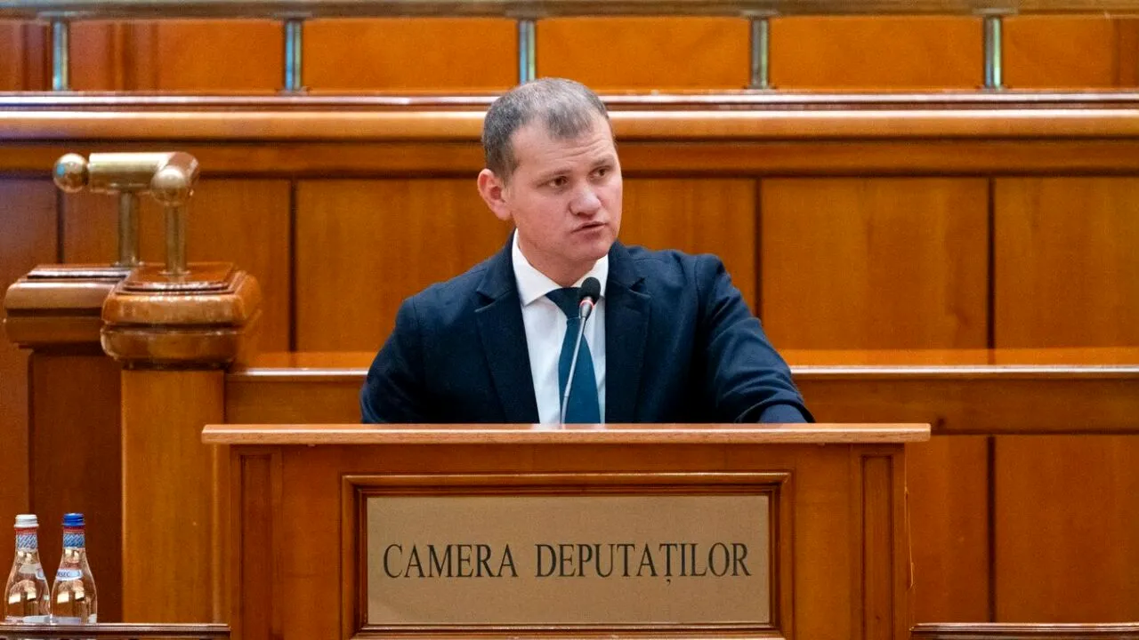Deputatul Valeriu Munteanu (AUR) atenționează că Maia Sandu confundă România cu USR. 