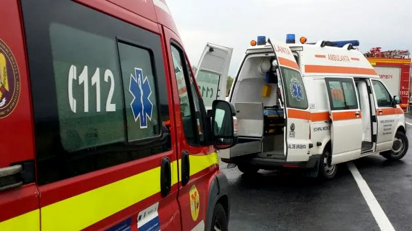 Alertă la Sibiu. Un bărbat cu febră a fost preluat direct de la aeroport