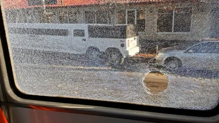 Un bărbat a tras cu o armă letală într-un tramvai din București. Poliția este în alertă maximă!