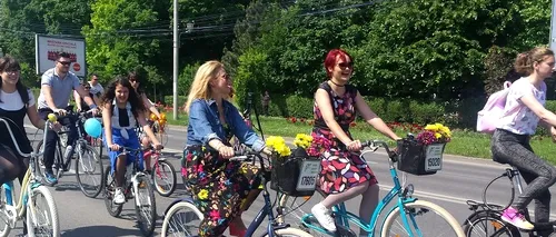 „Cochete pe biciclete. Pedalare pe tocuri la Timișoara: Bicicleta e cel mai frumos accesoriu al unei femei. FOTO