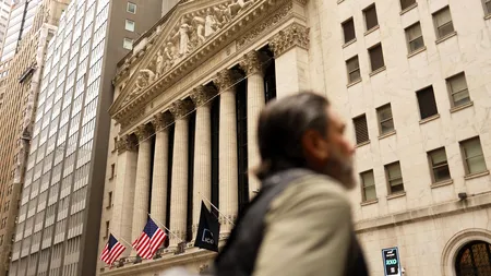 Fed menține nivelul dobânzilor în SUA, dar semnalează posibilitatea flexibilizării politicii monetare