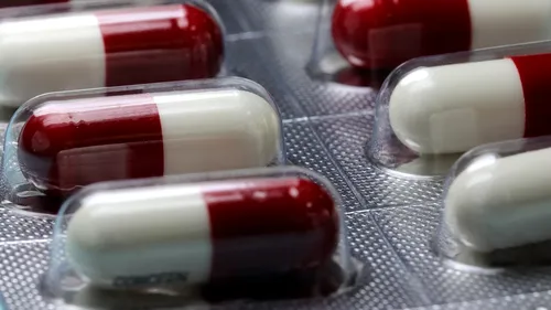 8 ȘTIRI DE LA ORA 8. Agenţia Europeană pentru Medicamente a aprobat două noi medicamente împotriva COVID-19