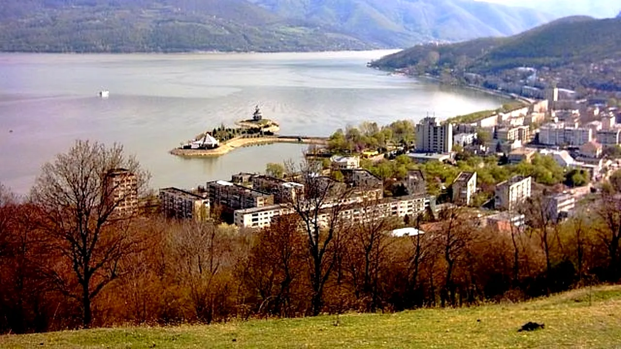 Stațiunea Moneasa, fără energie electrică de 24 de ore; peste 500 de turiști sunt afectați