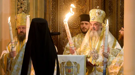 Lemnul și spațiile mici schimbă regulile la slujba de Înviere. Circulara BOR către preoți