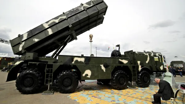 Belarus analizează modalități de a-și înarma sistemele de rachete cu focoase NUCLEARE