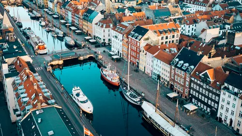 Danemarca a renunțat la restricţiile anti-COVID