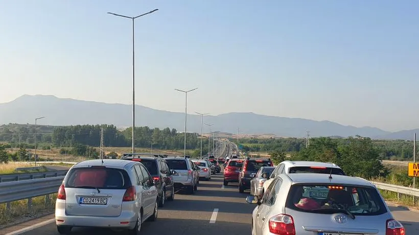 ANUNȚ. MAE: Coloana de mașini la punctul de frontieră dintre Bulgaria și Grecia, de trei kilometri. Cât timp așteaptă șoferii la vamă