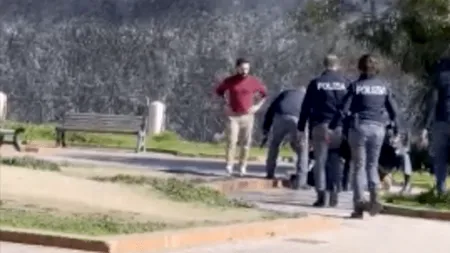 Român din Italia, pus la pământ și încătușat de polițiști, după ce a fost CONFUNDAT cu un infractor: „A fost privat de libertate”