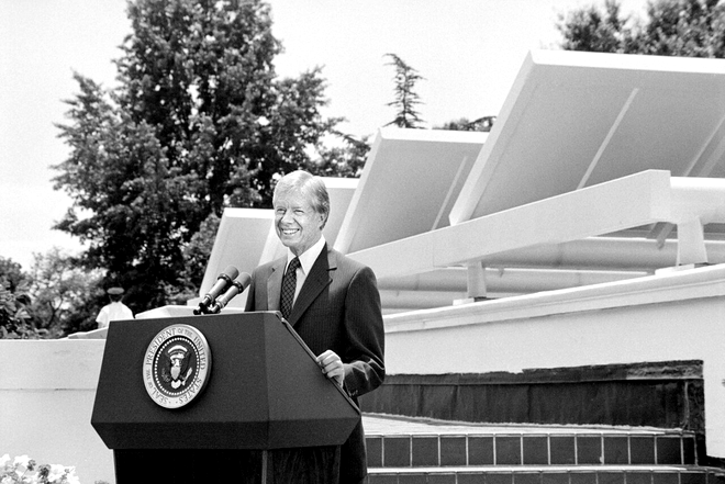 Jimmy Carter a fost primul președinte care a instalat panouri solare la Casa Albă. Sursa Foto: Profimedia 