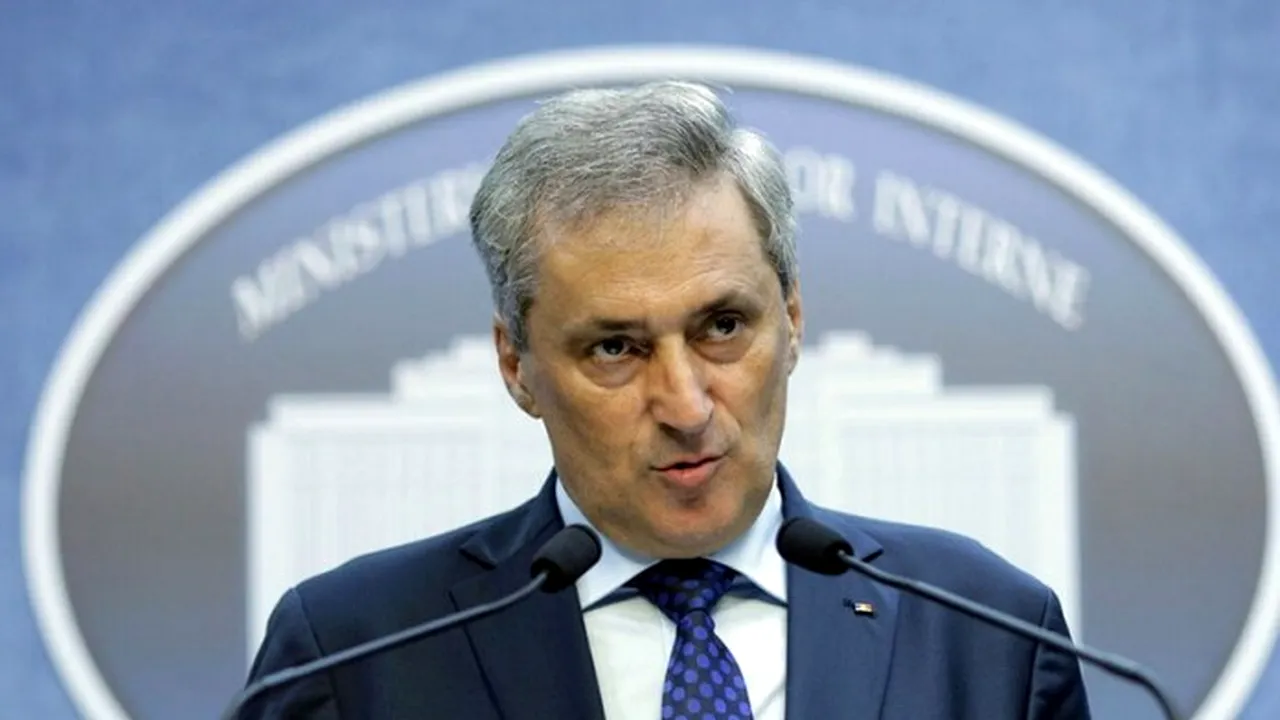 MESAJ. Marcel Vela, după protestele din Piața Victoriei: „Nu aruncaţi pe geam efortul cetăţenilor responsabili, riscând o explozie de cazuri”