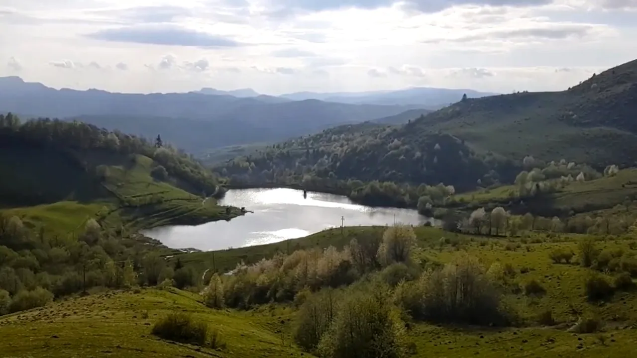 Criza de la Roșia Montană: nivelul apei în lacul Tăul Mare, scăzut cu peste 5 metri