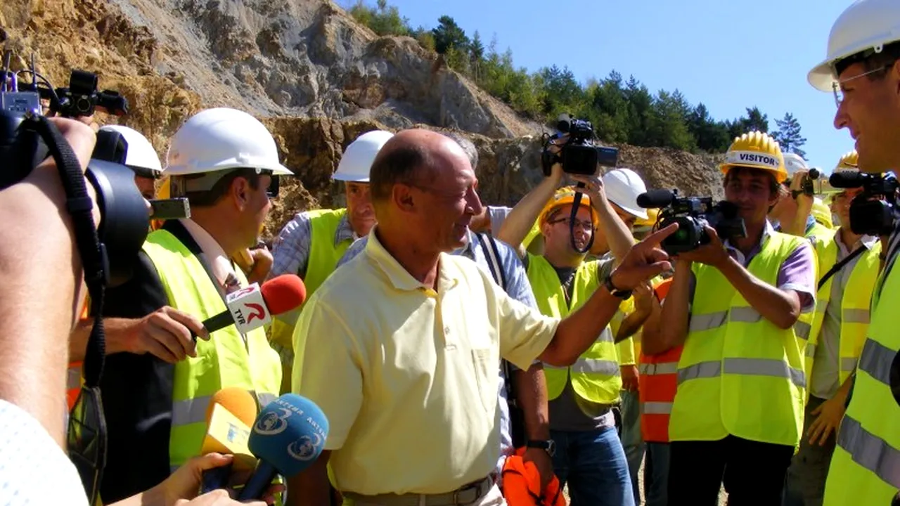 Băsescu, la masă cu liderii PDL. 