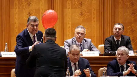 MOȚIUNE cu BALOANE și huiduieli. Ce nu s-a văzut la votul pe moțiunea de cenzură împotriva Cabinetului Ciolacu II