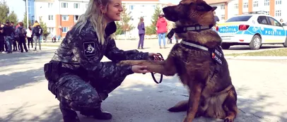 Sexy-polițista de pe circuit! GALERIE FOTO