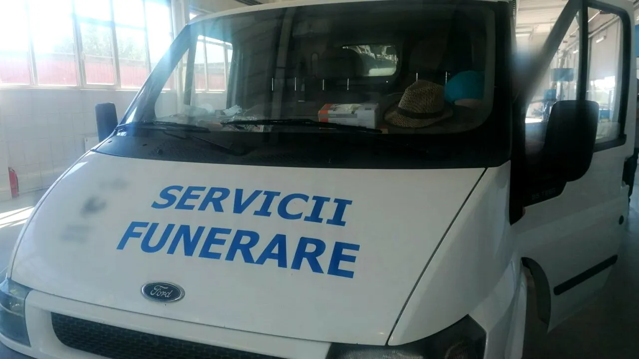 Ce au descoperit inspectorii RAR la verificarea unei dube de Servicii Funerare: „Am avut o strângere de inimă...”